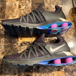 Nike shox gravity men’s size 10.5 special edition
